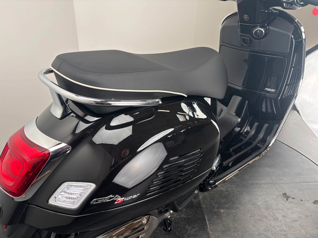 Fahrzeugabbildung Vespa GTS 125 FL SUPER *2026 NEUFAHRZEUG*