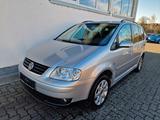 Volkswagen Touran 1.9 TDI Trendl. 1.Hand*AHK*Temp*TÜV 02.27 - gebrauchte VW Touran aus dem Jahr 2006