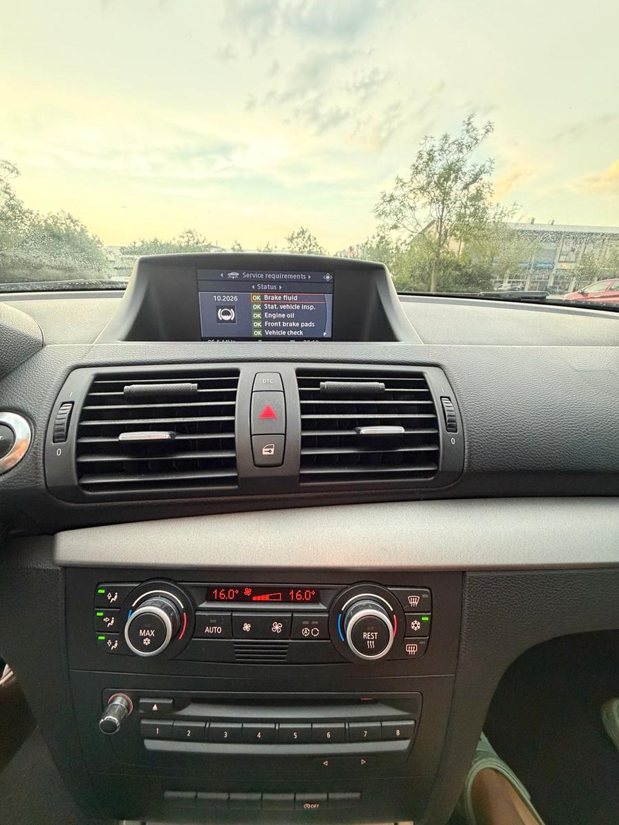 BMW 118 2008 — photo 11