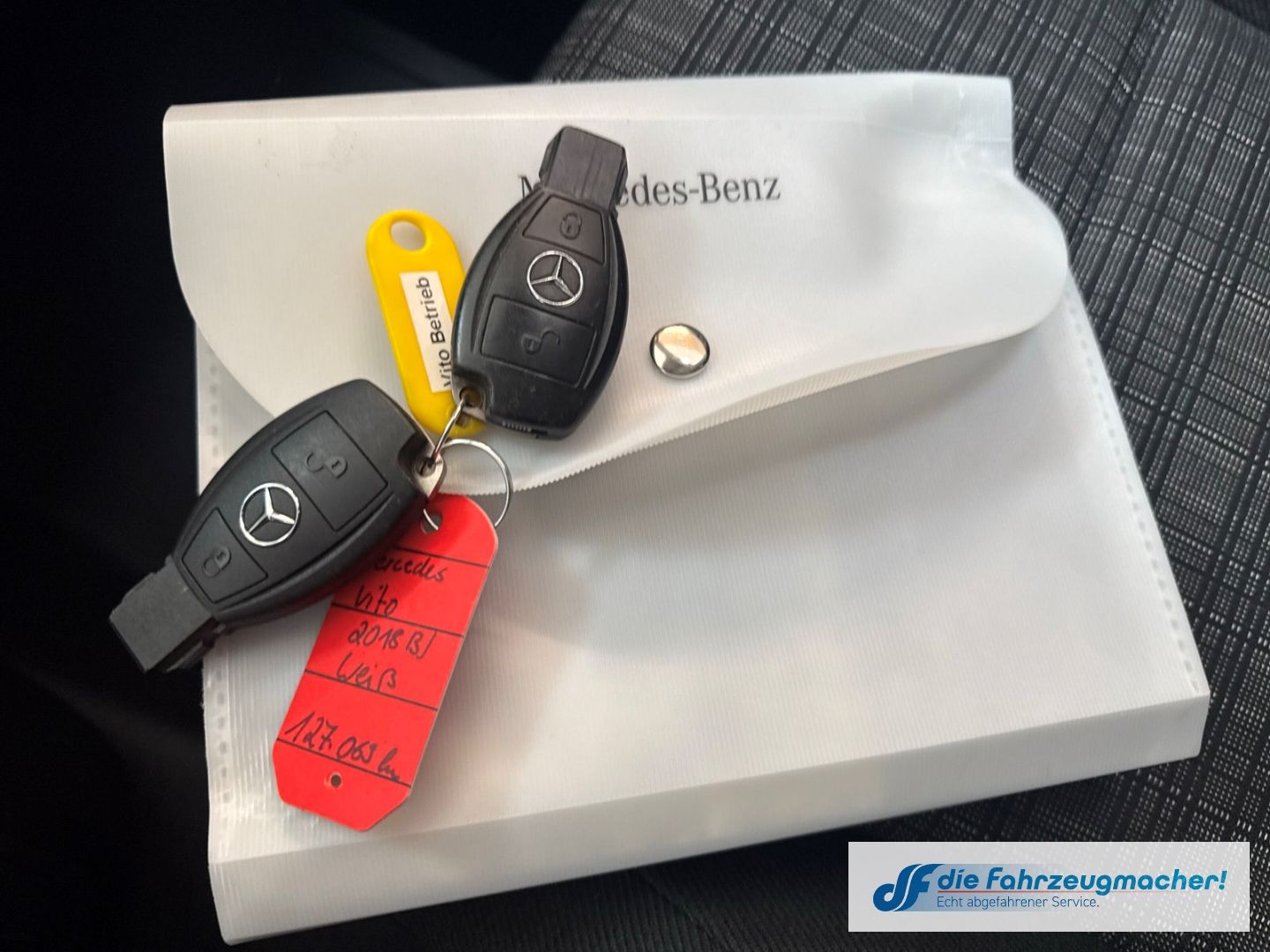 Fahrzeugabbildung Mercedes-Benz Vito Tourer 111CDI FWD extralang Pro AHK Klimaau