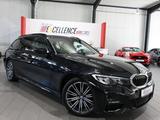 BMW 320d Touring M-SPORT ALL-BLACK / PANORAMA / LED - BMW 320: Kombi, 320d M Sport