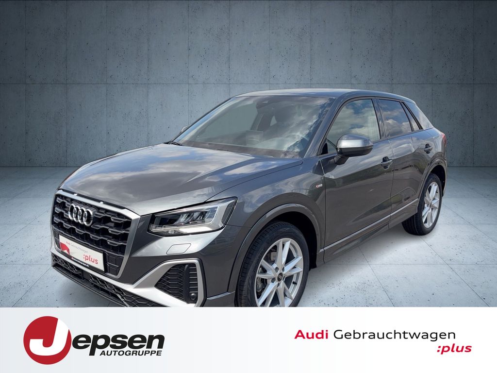 Q2 S line 35 TFSI S tr. AHK 18 Cam FLA Keyless