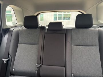 Toyota RAV 4 - 12