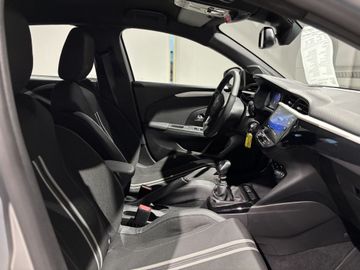 Fotografie 6 des Opel Corsa 1.2 Direct Injection Turbo GS