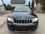 Jeep Grand Cherokee3.0CRD Overland ACC/OPENSKY/XENON - Jeep Grand Cherokee aus 2012: Overland