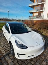 Tesla Model 3  RWD plus   %92 Batterie  - Tesla Model 3 in Köln