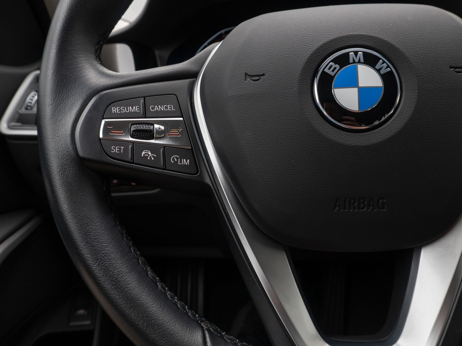 Fahrzeugabbildung BMW 320d Stop&Go Alarm DAB DriveAss AHK FernlichtAss