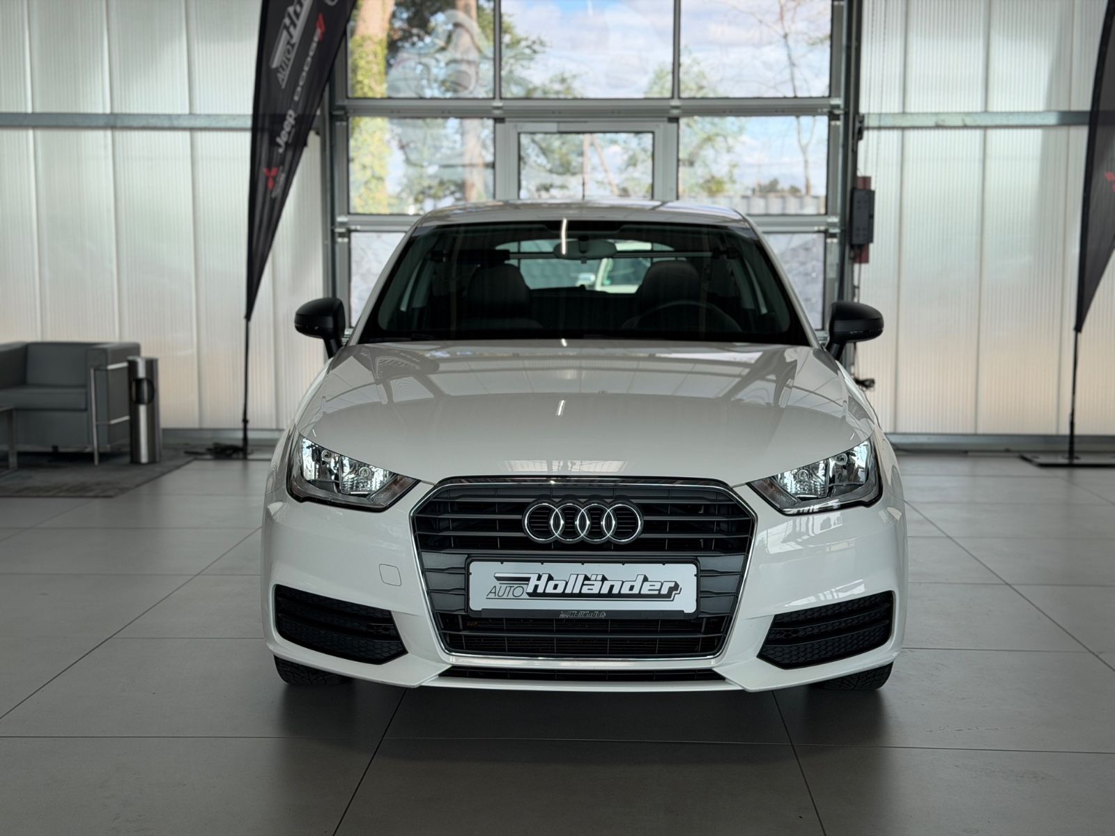 Fahrzeugabbildung Audi A1 1.0 TFSI 1.Hand Klima Tempomat Komfort Paket