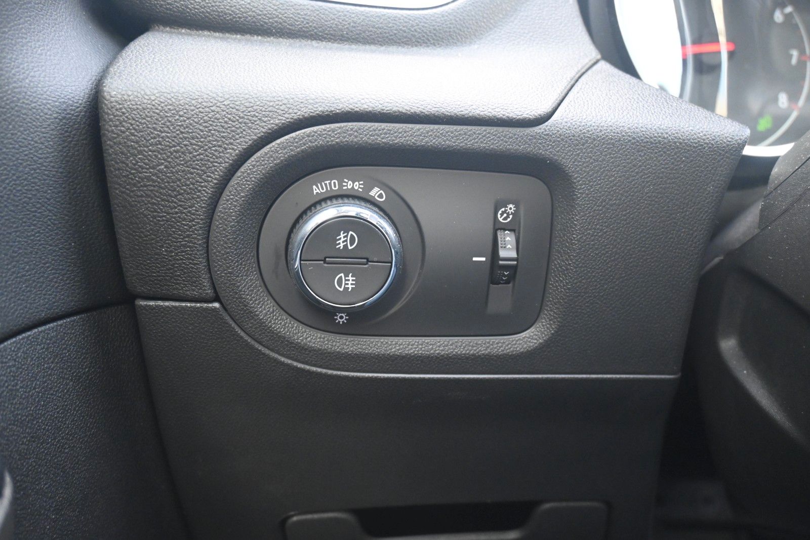 Fahrzeugabbildung Opel Grandland (X) 1.6 Turbo Autom. Ultimate*Pano*ACC