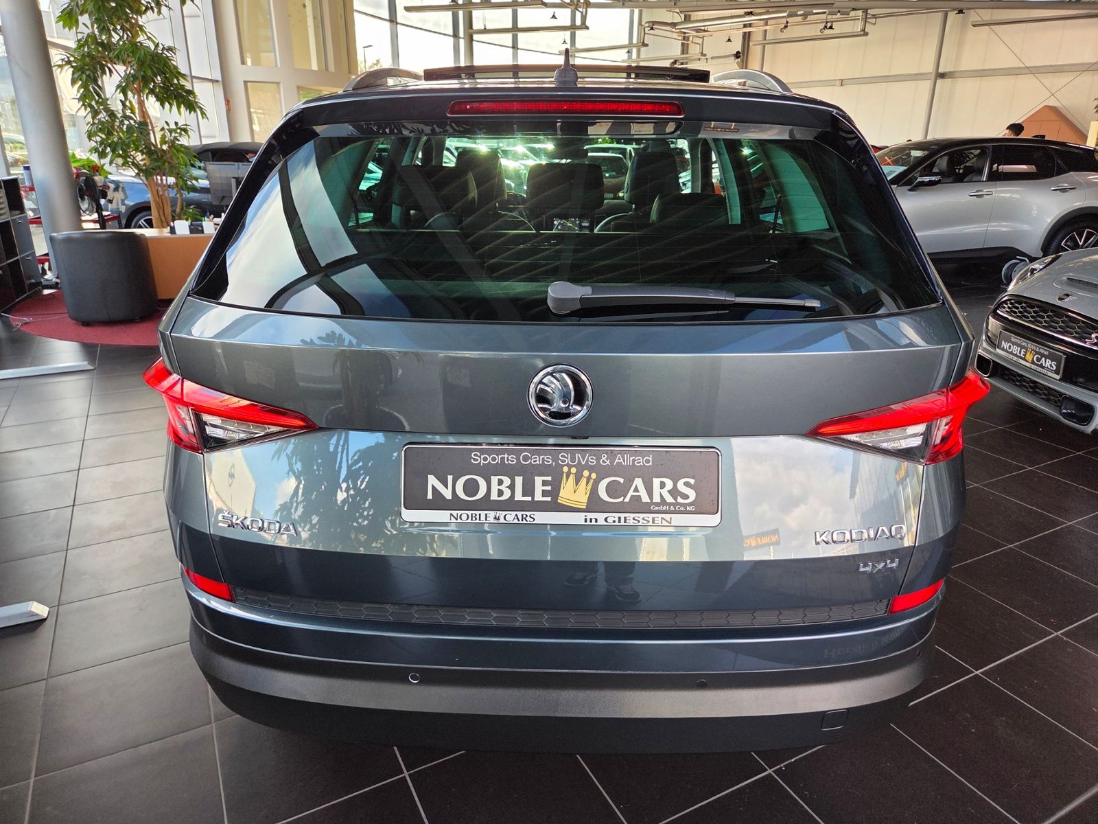 Fahrzeugabbildung SKODA Kodiaq Style 4x4 PANO MEMORY 360° STNDHZ