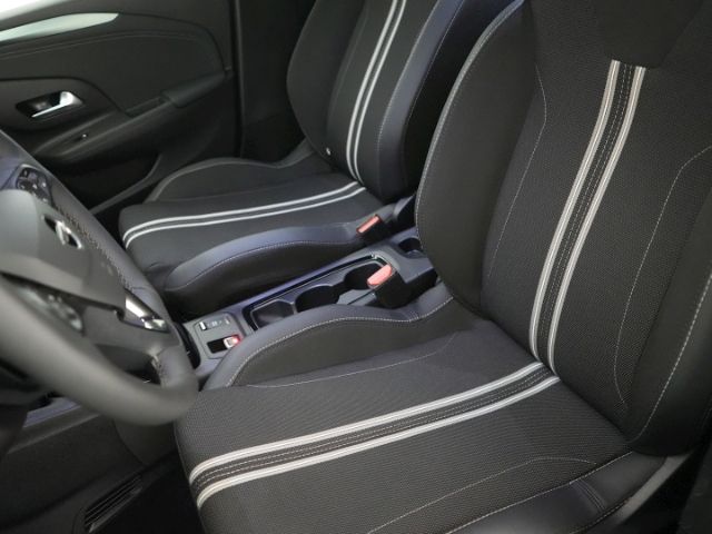 Corsa F FACELIFT YES HYBRID eDCT+RÜCKFAHRKAMERA+