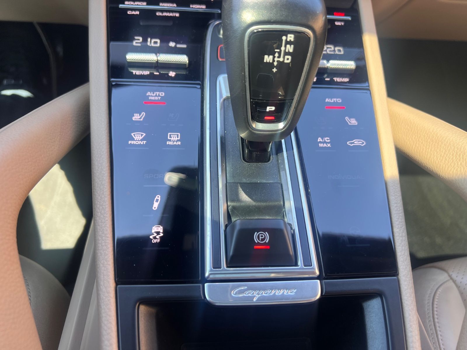 Porsche Cayenne Coupe/Chrono/Leder/SHZ/Pano/Kam/21" foto 8