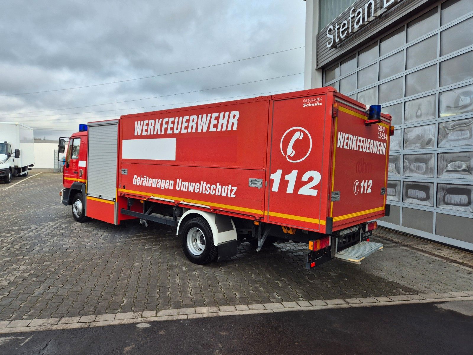 Fahrzeugabbildung MAN LE 9.150 Feuerwehr Schmitz GW-6 Gerätewagen