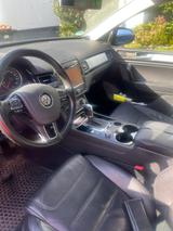 Volkswagen 1. Hand Rentnerfahrzeug Touareg 3.0 - : Geländewagen, Rent