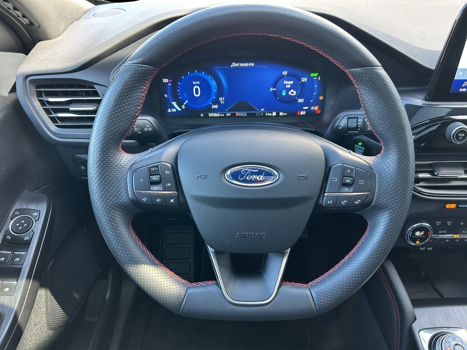 Fahrzeugabbildung Ford Kuga 2.5 PHEV ST-Line Aut./LED/NAVI/KAMERA/PANO/