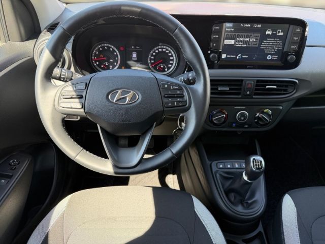 Fahrzeugabbildung Hyundai i10 1.2 Trend +CARPLAY+KLIMA+RADIO+TEMPOMAT+UVM+
