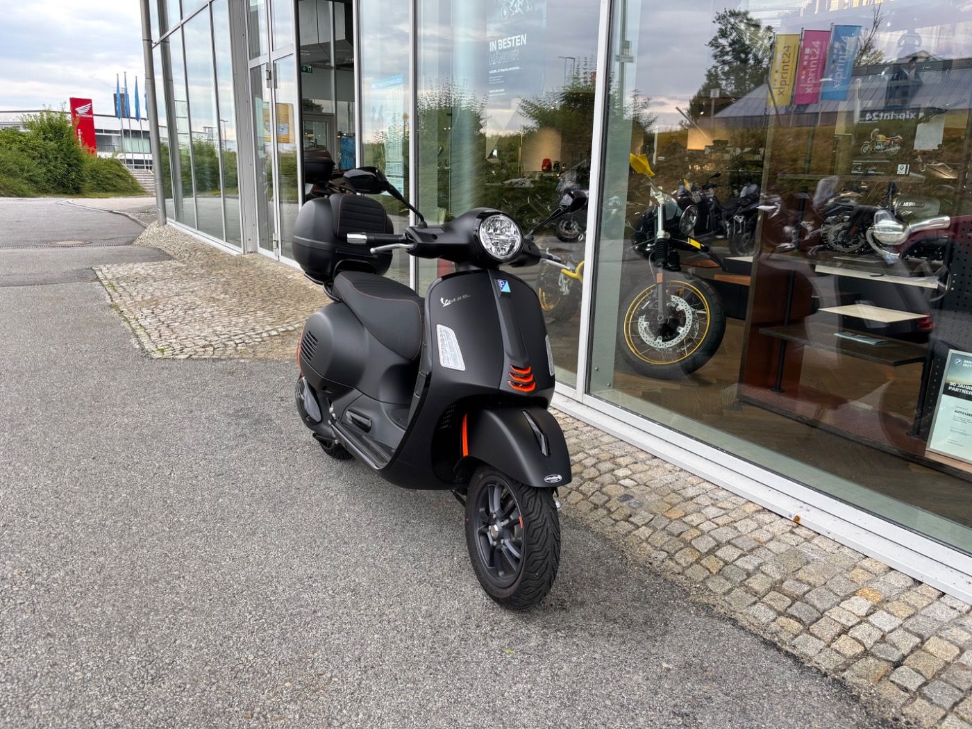 Fahrzeugabbildung Piaggio Vespa GTS 300 Sport