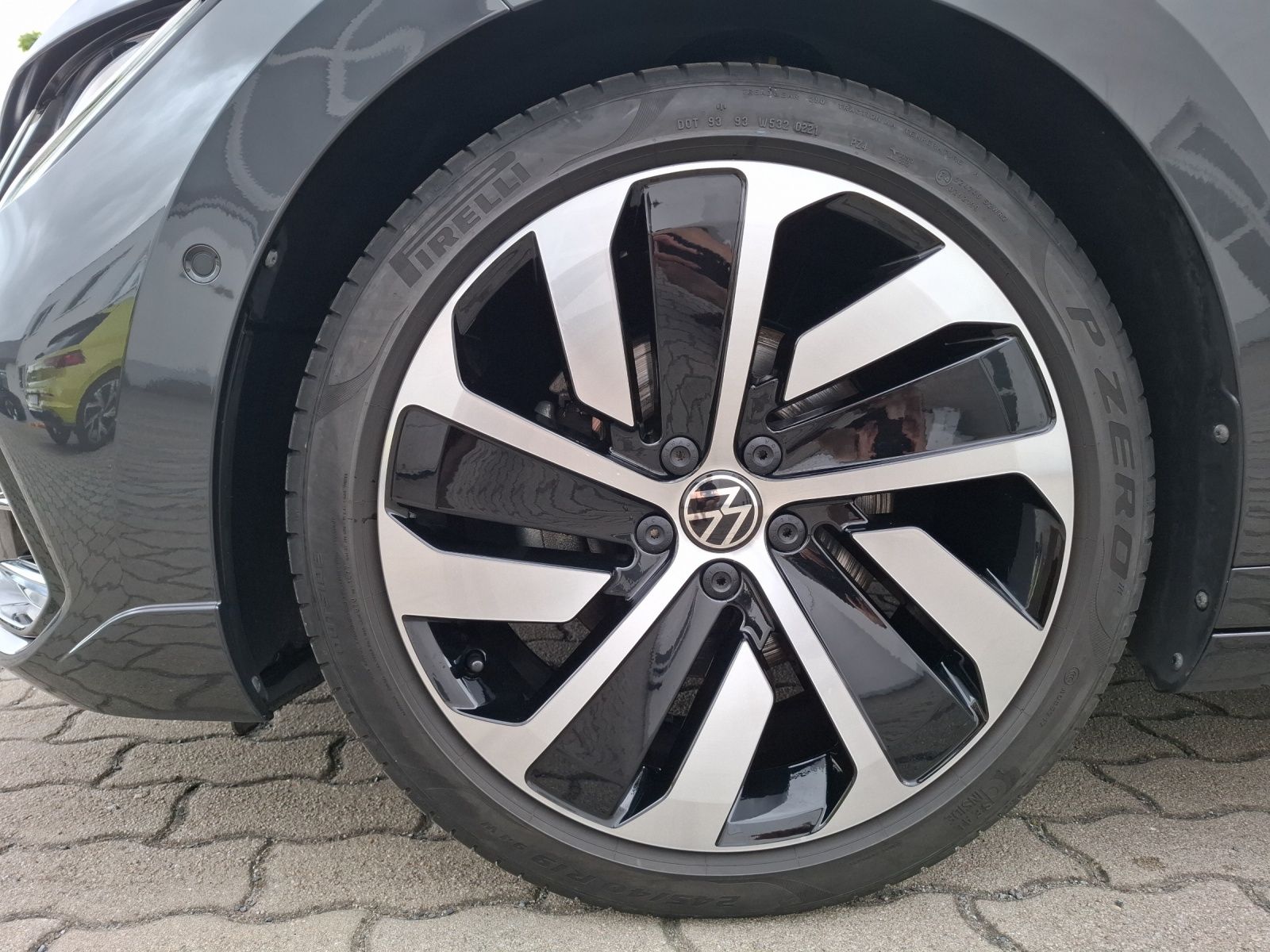 Fahrzeugabbildung Volkswagen Arteon SB TSI R-Line DSG Navi AID Pano ACC RFK S
