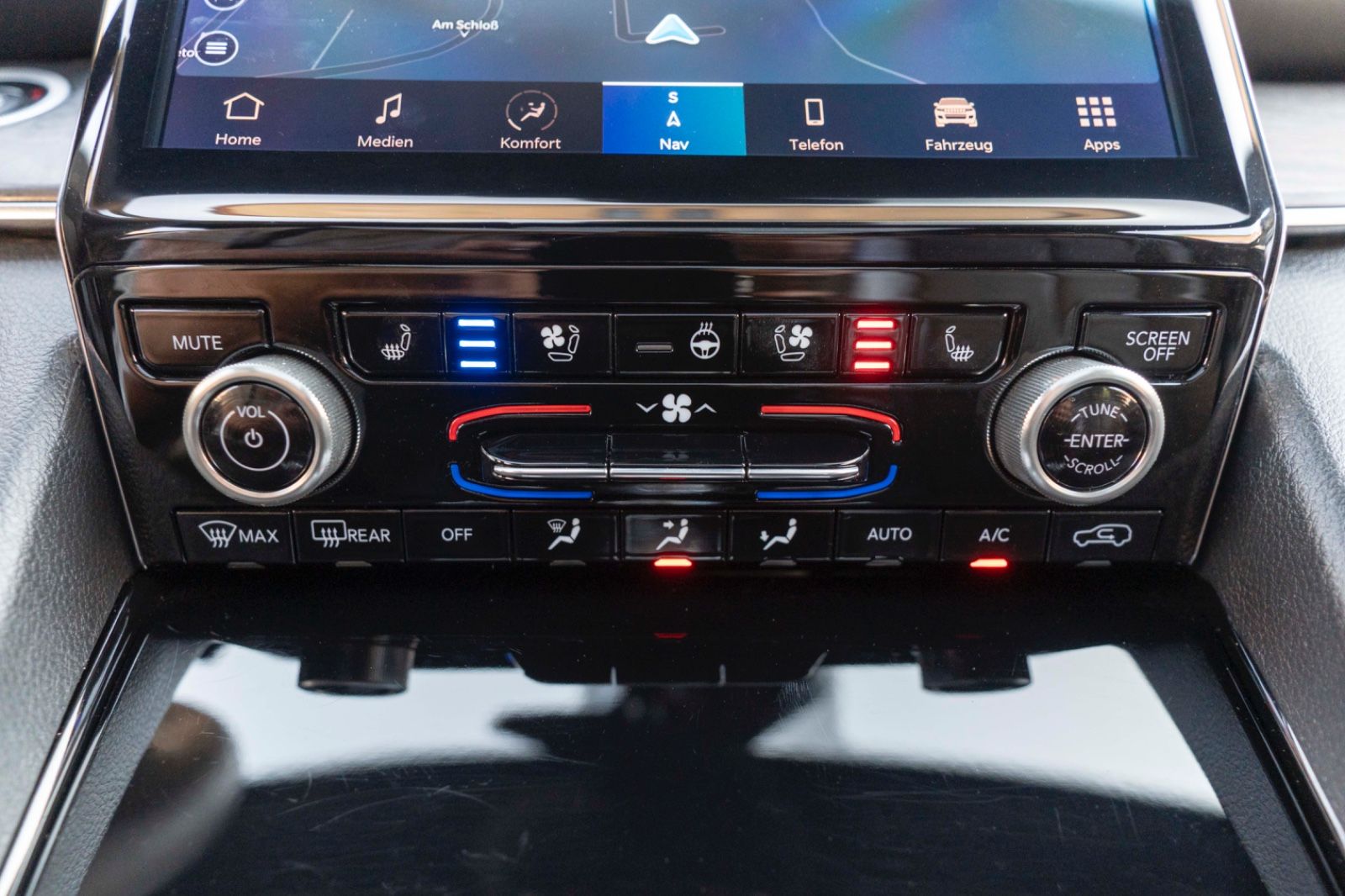 Fahrzeugabbildung Jeep Grand Cherokee 2.0 Overland 4XE McIntosh LED ACC