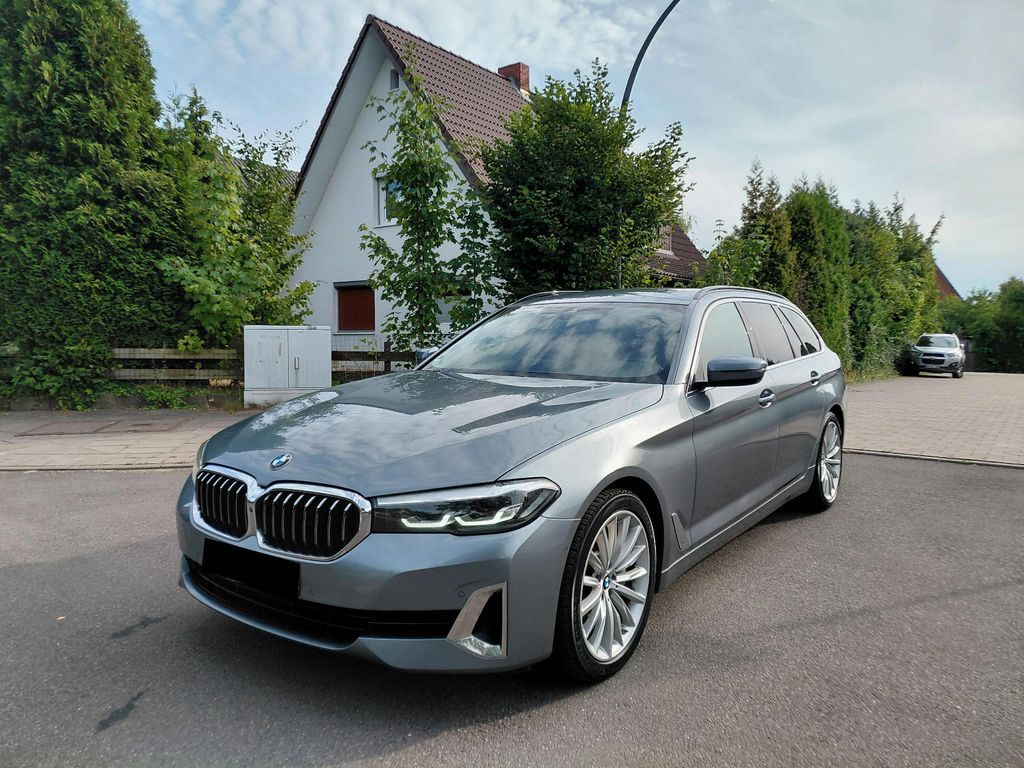 Image of BMW 530