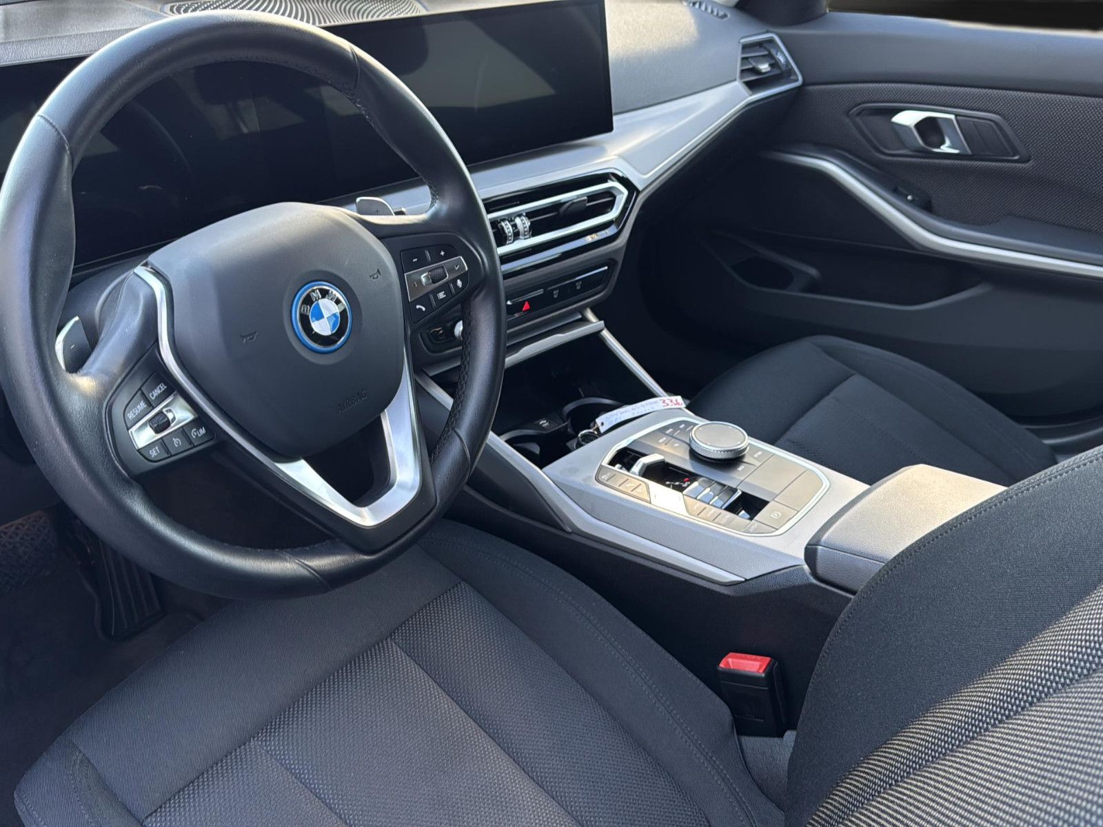 BMW 320 e Kamera*LED*Navi+*LiveCP*Driving*Parkassist foto 15