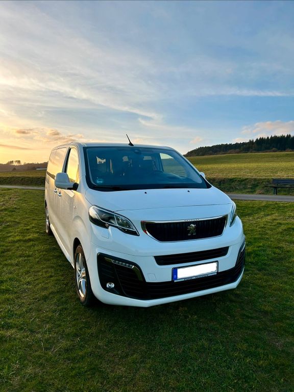 Image of Peugeot Traveller