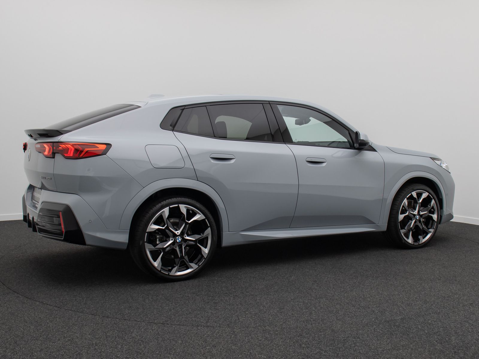 Fahrzeugabbildung BMW X2 sD20i M Sport 360°H/K HUD DAB Panorama 21Zoll