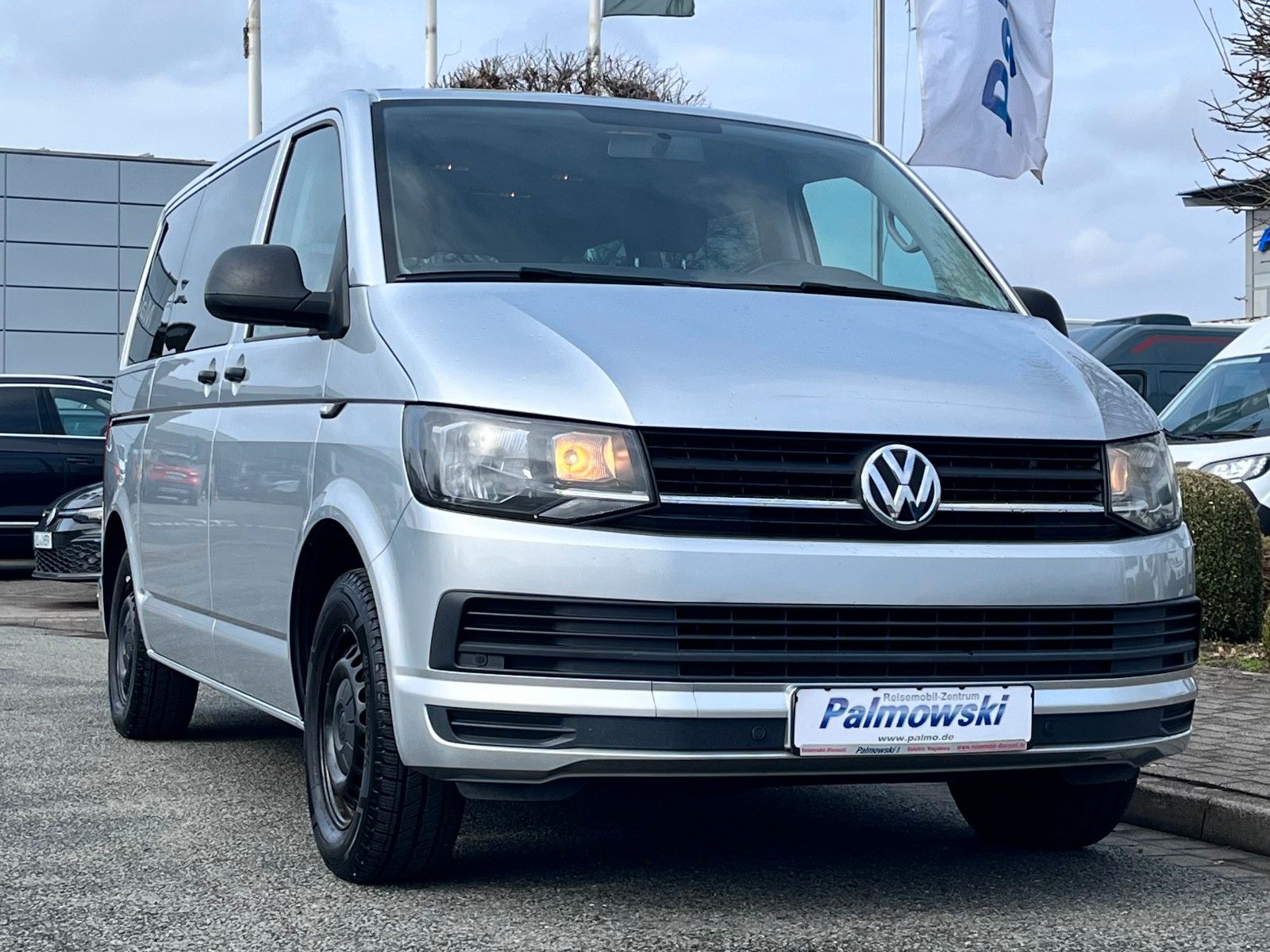 Fahrzeugabbildung Volkswagen T6 Multivan Trendline