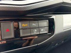 Fahrzeugabbildung Volkswagen T6.1 Multivan Generation Six - Standhzg*Navi*ACC