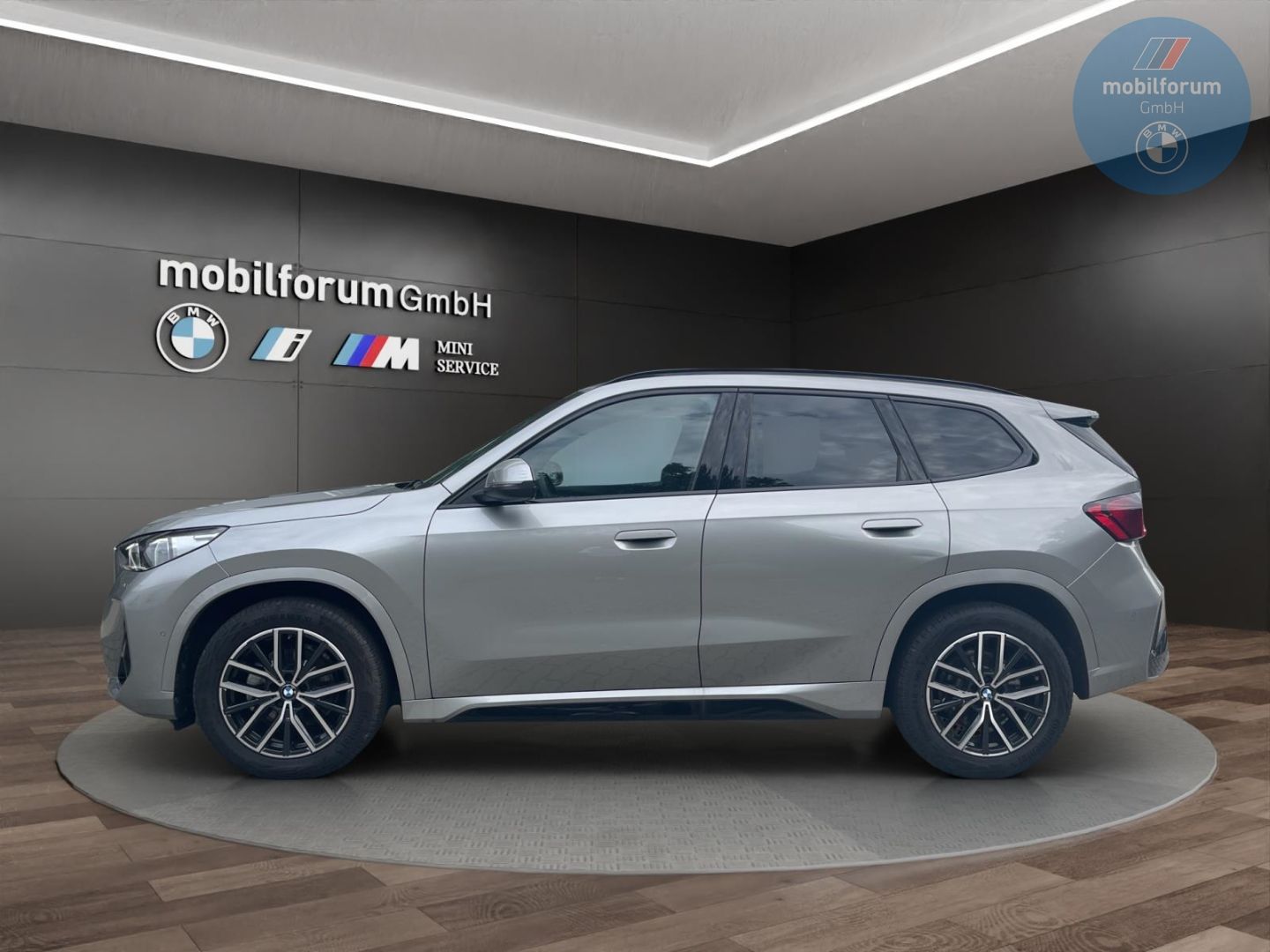 BMW X1 sDrive18i M-SportAHK Panorama Rückfahrkam foto 6