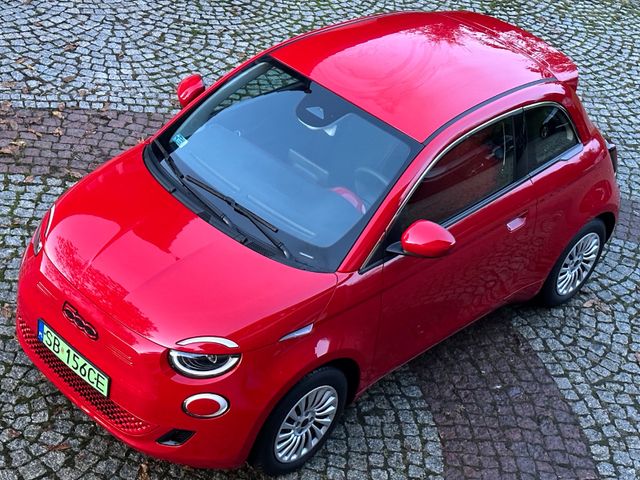 Fiat 500e RED Limited edition UNFALLFREI TOP !