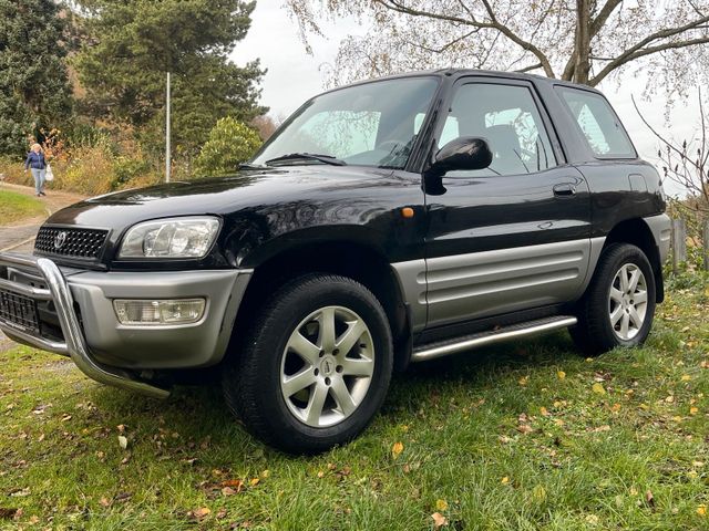 Toyota RAV 4 - top Zustand mit erst 134000...