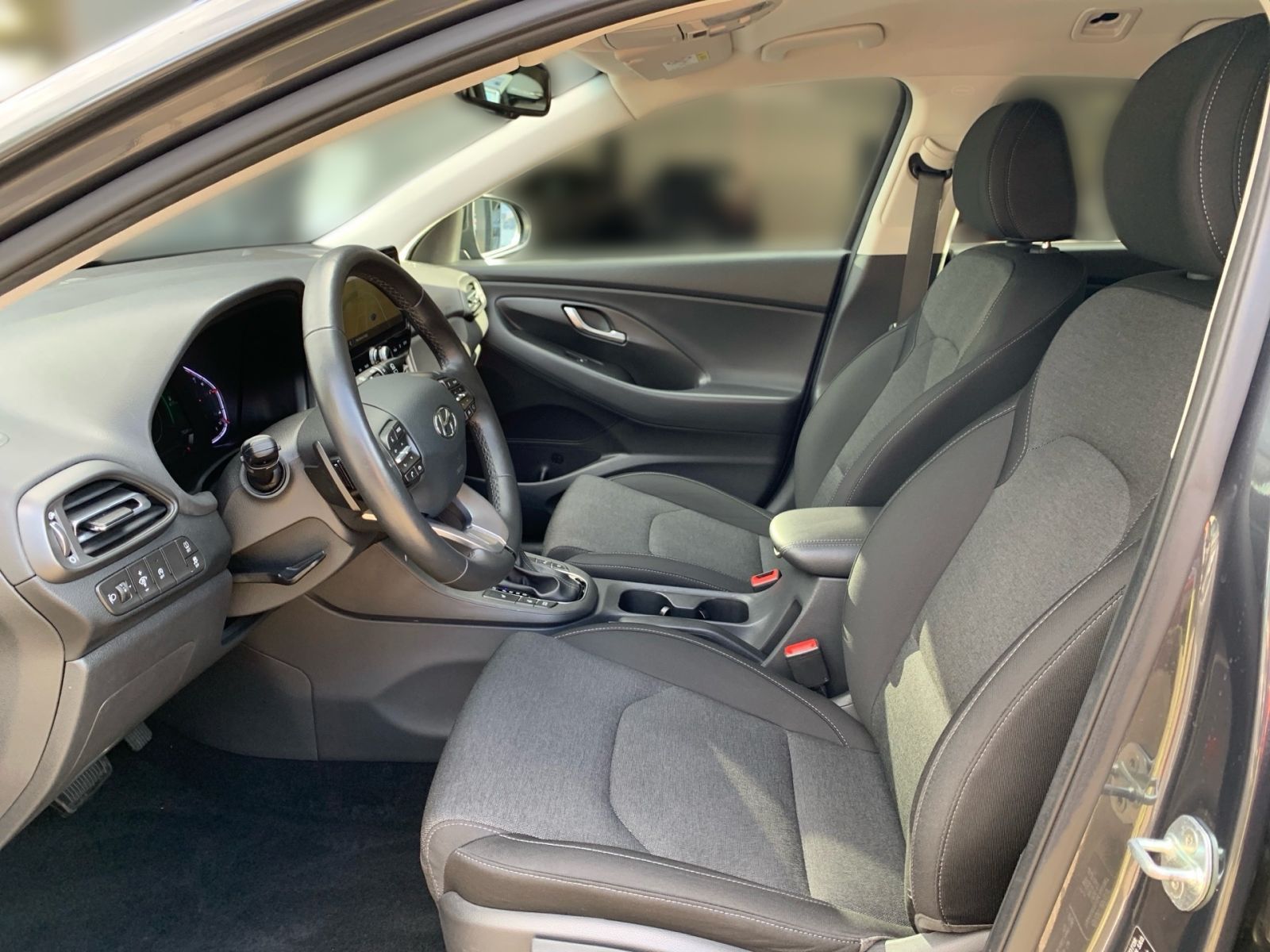Fahrzeugabbildung Hyundai i30 Kombi 1.5 T-GDI 7-DCT Intro Edition Mild-Hyb