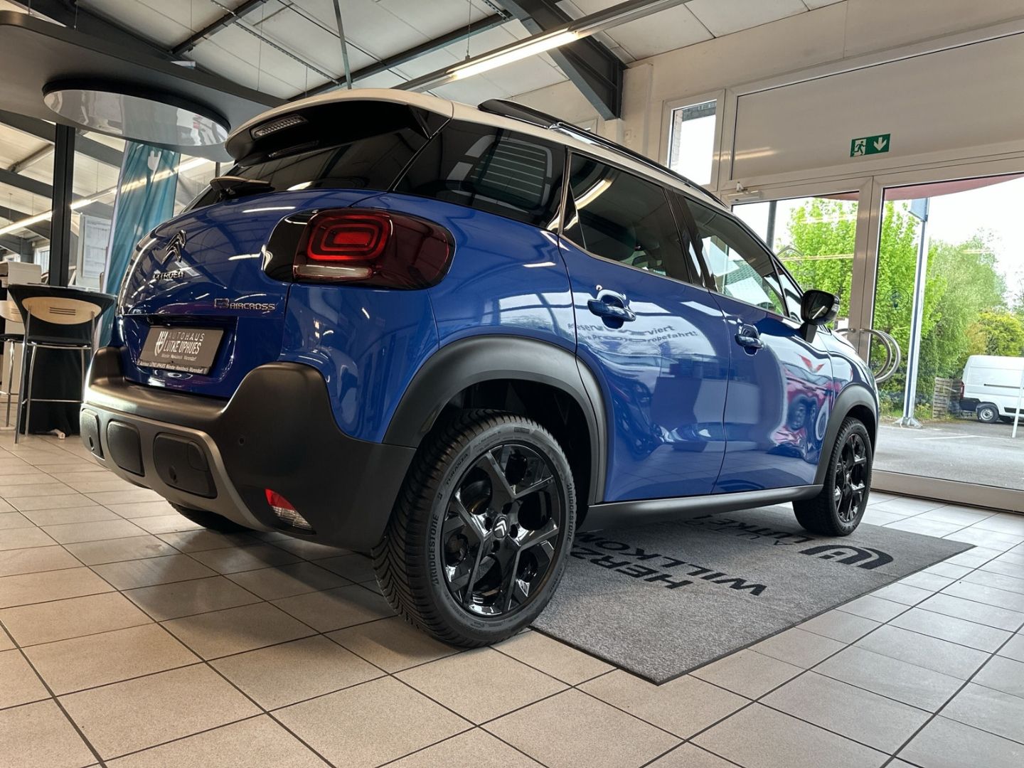 Fahrzeugabbildung Citroën C3 Aircross 1.2 PureTech 110 S&S Shine Pack Navi
