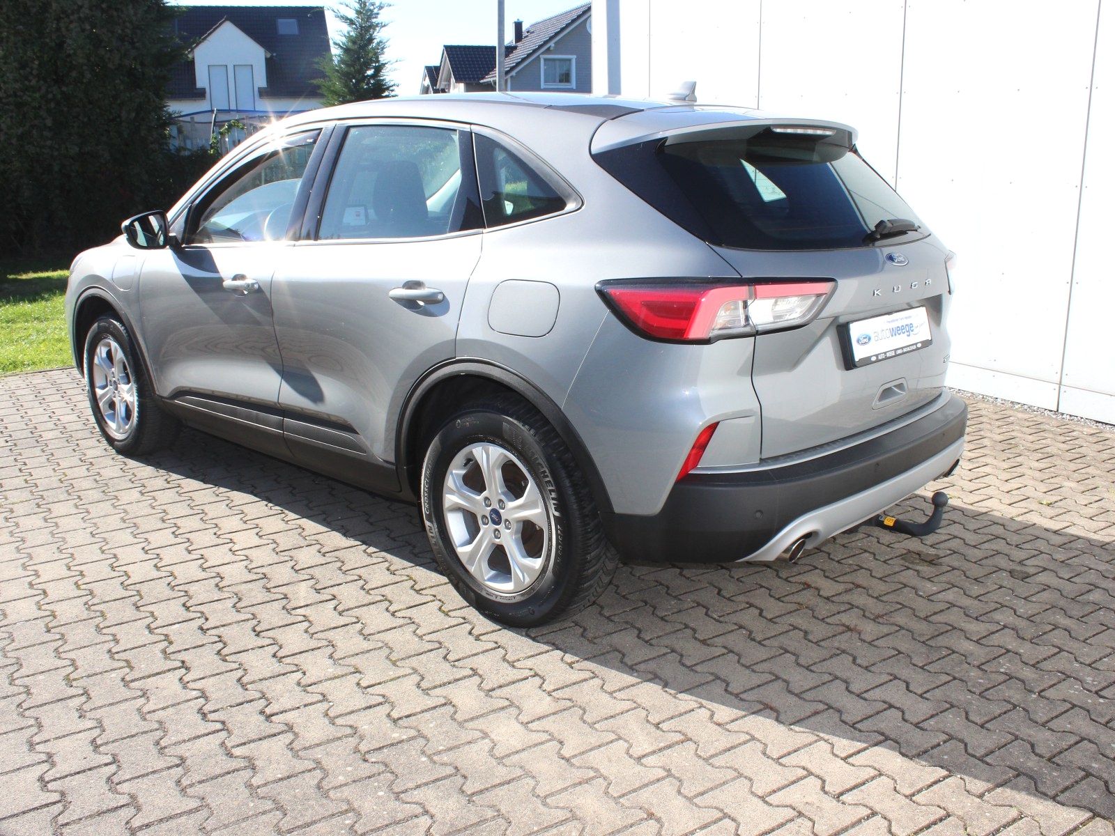 Fahrzeugabbildung Ford Kuga Plug-In Hybrid Cool & Connect 2,5 Duratec