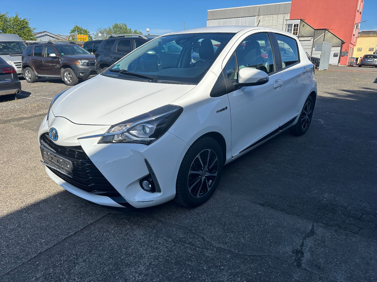 TOYOTA Yaris