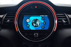 MINI ONE (F56)~Automatik~Teilleder~Chili~LED~Klimaaut MINI ONE (F56)~Automatik~Teilleder~Chili~LED~Klimaaut
