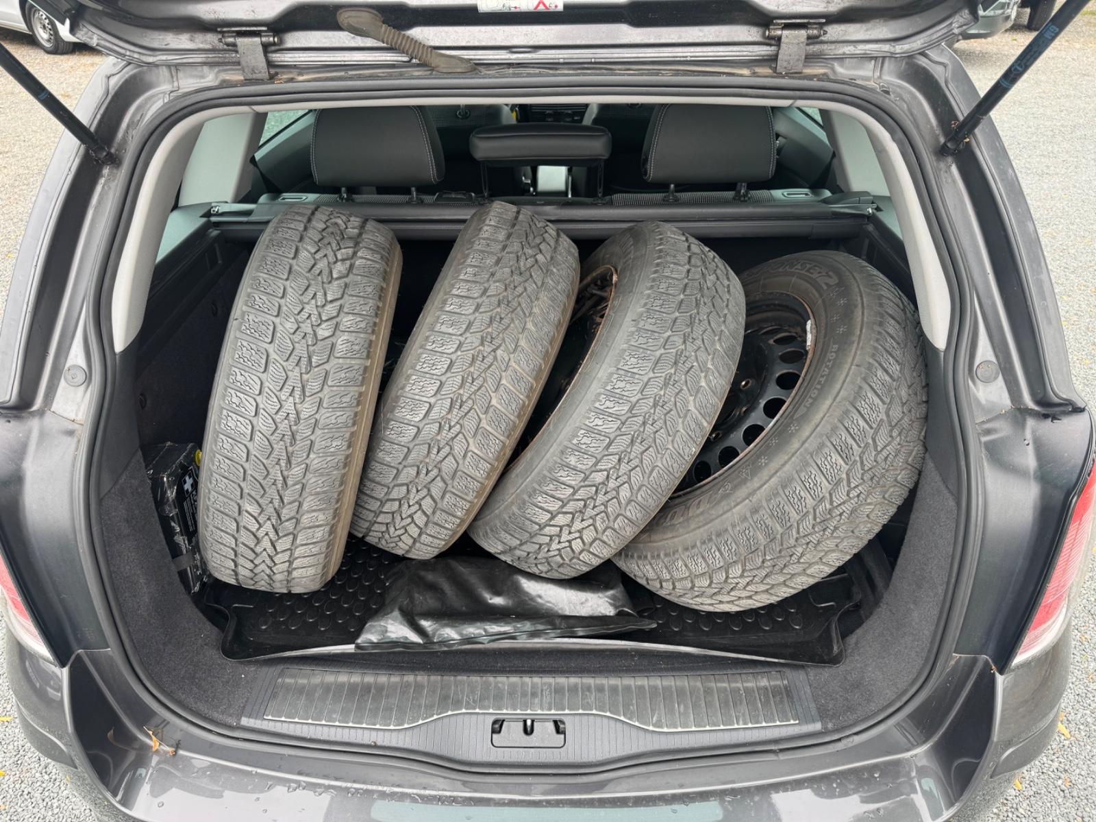 Opel Astra 2009 — photo 6