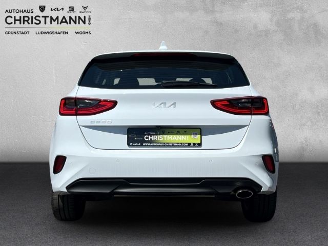 Fahrzeugabbildung Kia Ceed VISION 1.5 T-GDI DCT *KOMFORT-PLUS-PAKET*NA