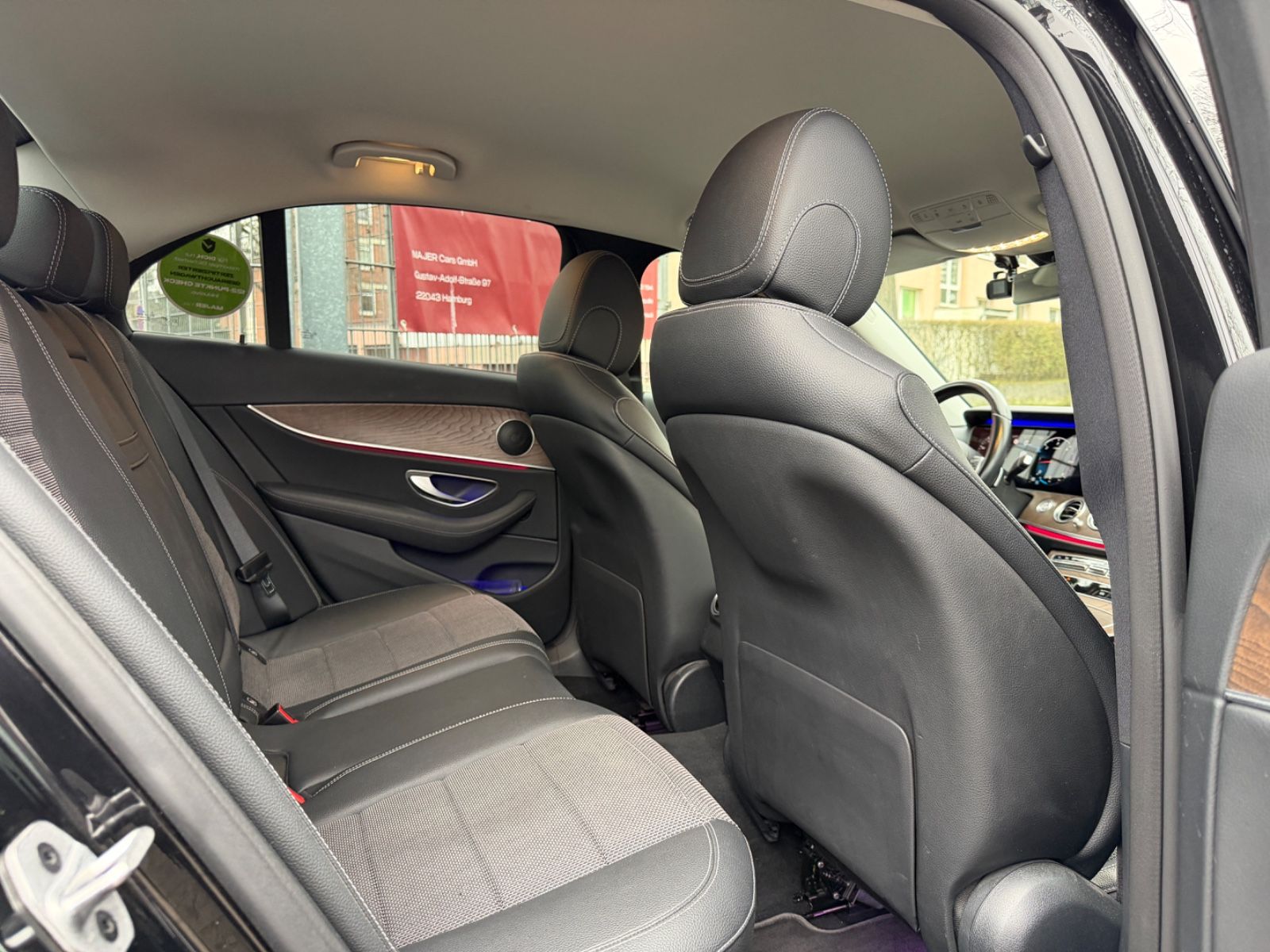 Fahrzeugabbildung Mercedes-Benz E 220d Night-Paket*JUNGE STERNE*KAMERA*LED*