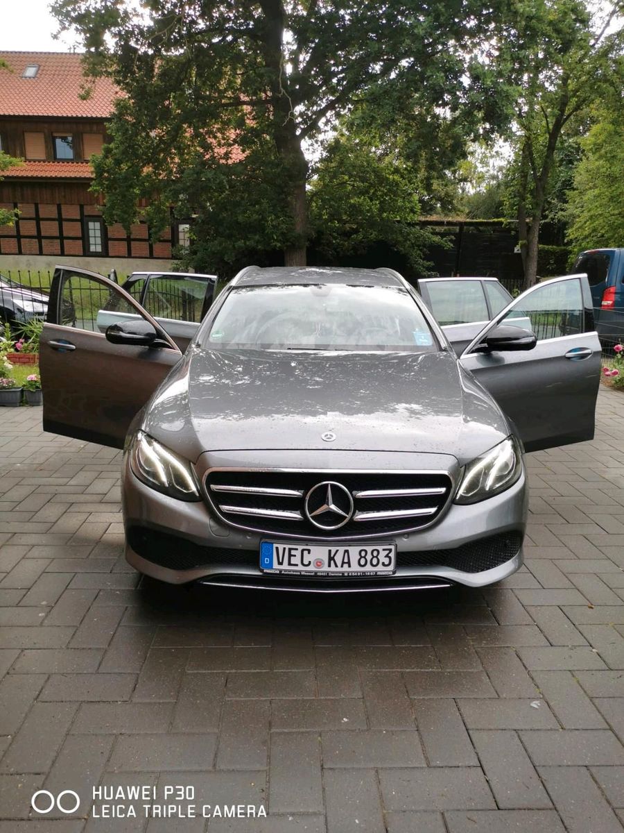 MERCEDES-BENZ Mercedes-Benz E 220 d T-Modell
