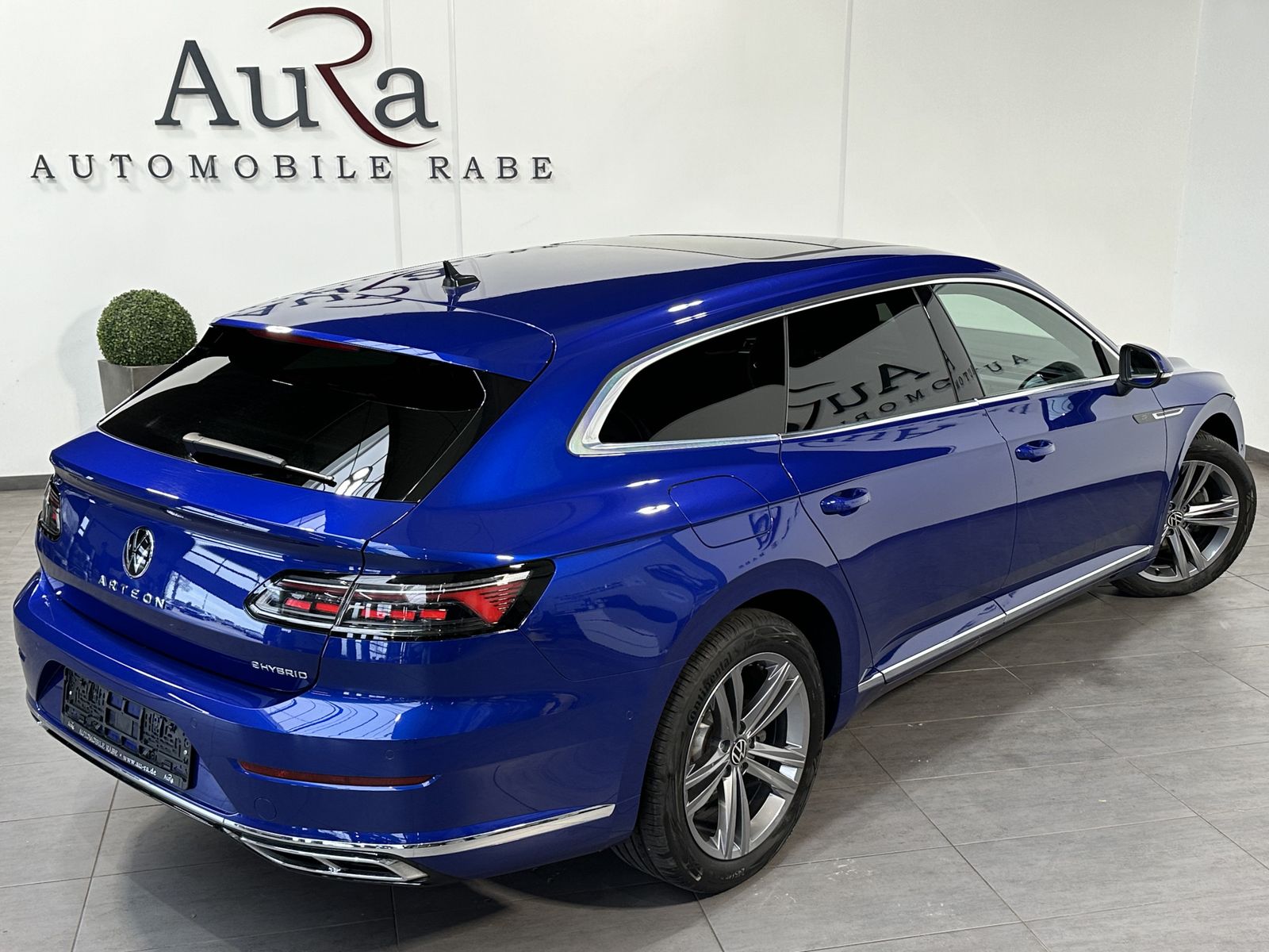 Fahrzeugabbildung Volkswagen Arteon 1.4 TSI eHybrid R-Line NAV+LED+AHK+PANO