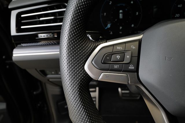 Volkswagen Touareg 3.0TDI R-Line Allradlenk AHK StdHz Keyle