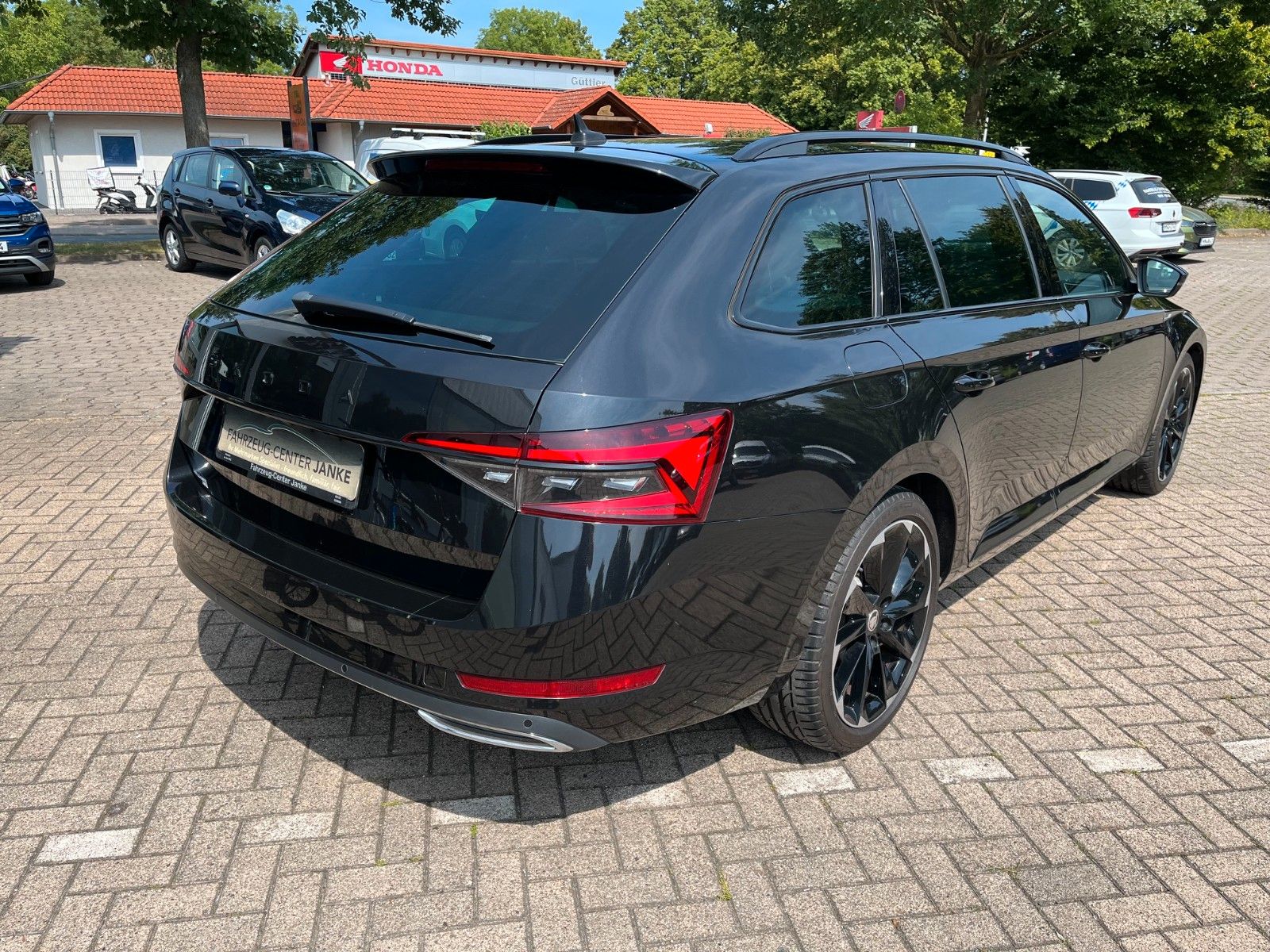 Skoda Superb Combi Sportline 4x4 +Standheizung/AHK+ foto 6