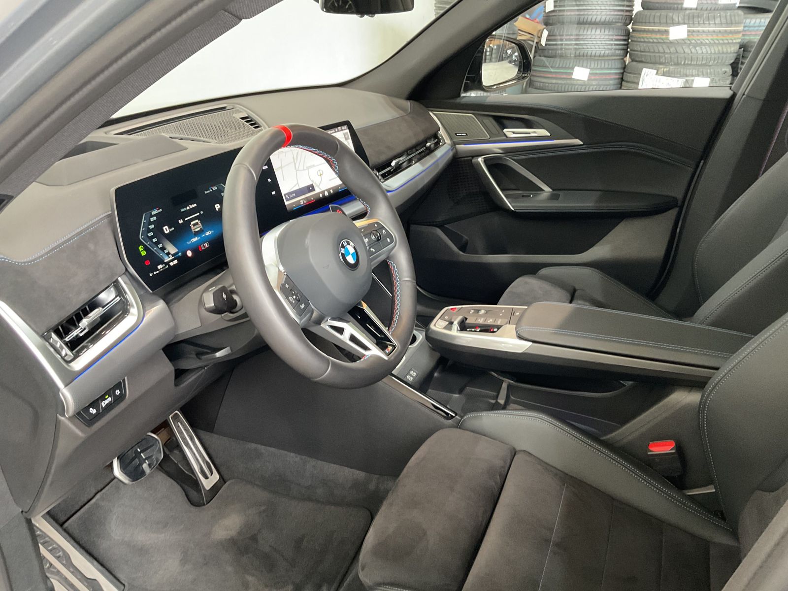 Fahrzeugabbildung BMW X2 M35i xDrive |Glasdach |M Sportpaket Pro |21"