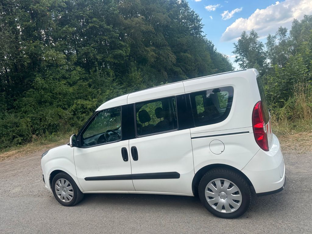 Image of Opel Combo