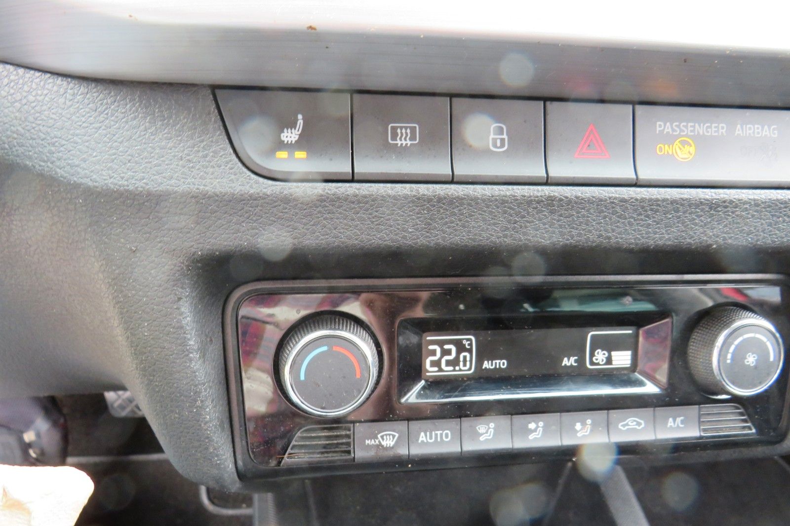 Fahrzeugabbildung SKODA Fabia Drive PDC GRA SITZH. CLIMATRONIC 16ZOLL