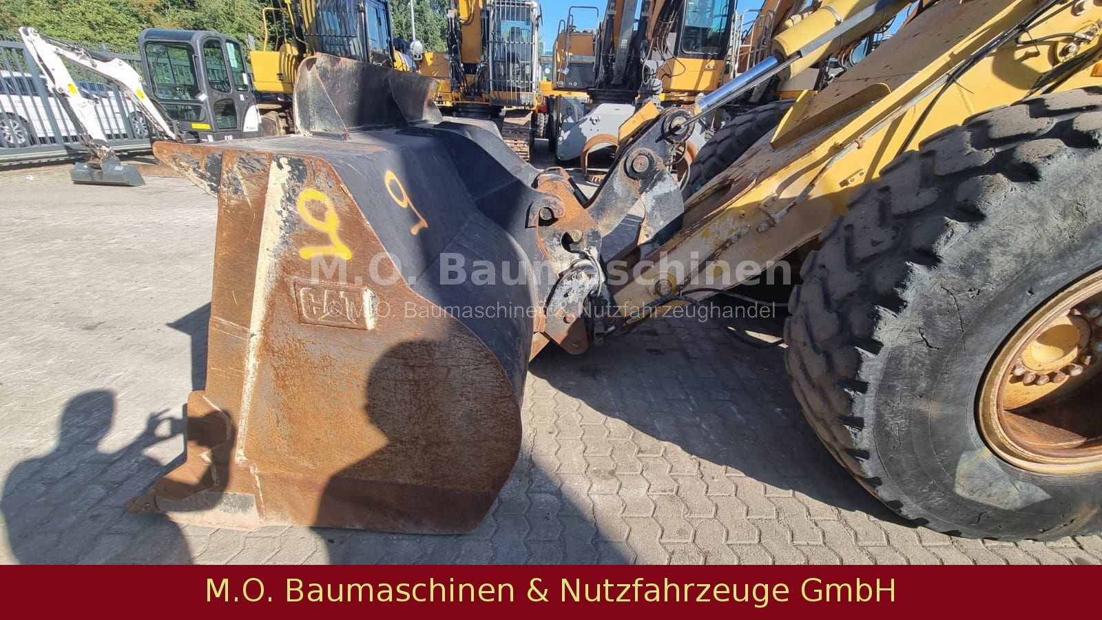 Fahrzeugabbildung CAT 930G / ZSA / SW / Kamera