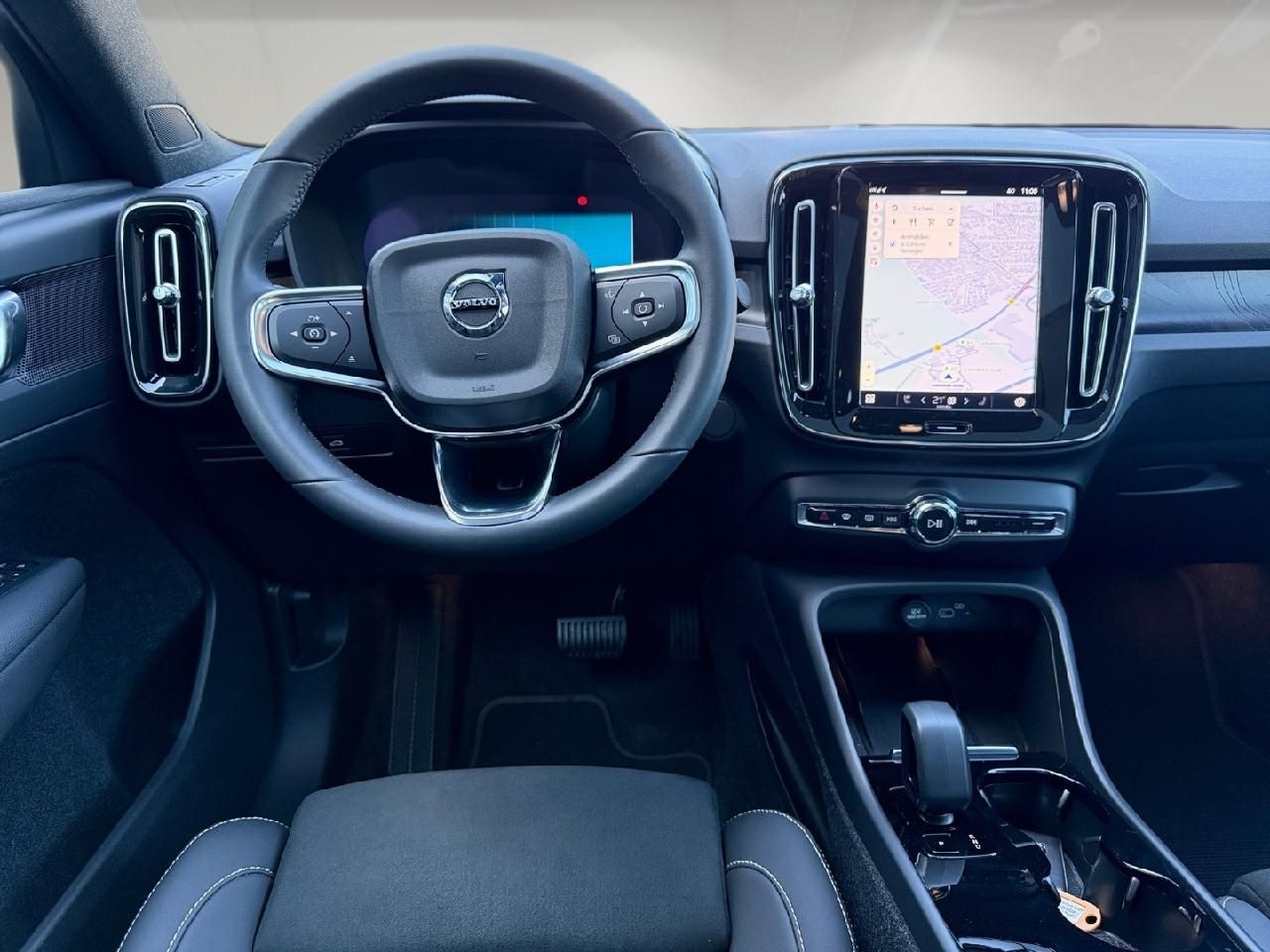 Fahrzeugabbildung Volvo C40 Single Engine FWD Plus Recharge