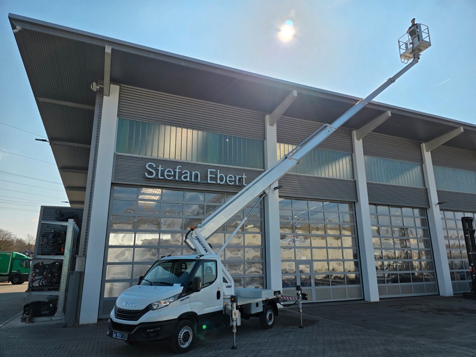 Fahrzeugabbildung Iveco Daily 35S14 *MULTITEL MTE 270*27Meter*